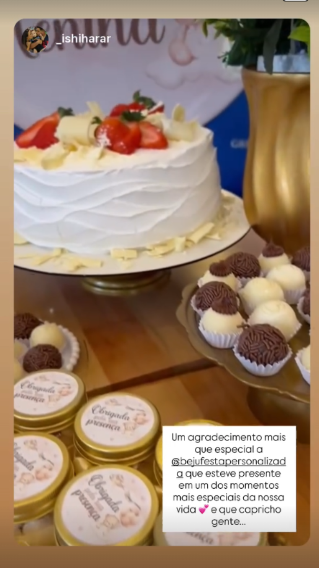 Decoração personalizada para festas e eventos, com balões decorativos, painéis temáticos e ambientação completa, desenvolvida pela BeJu Festa Personalizada.