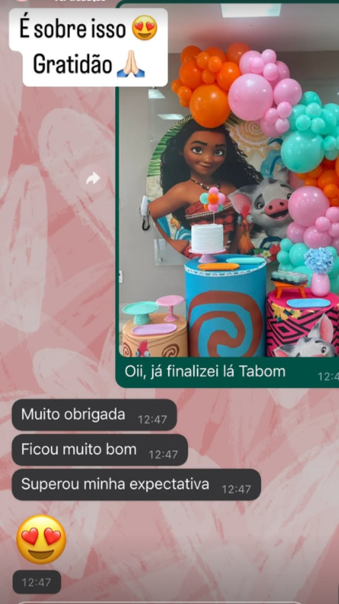 Decoração personalizada para festas e eventos, com balões decorativos, painéis temáticos e ambientação completa, desenvolvida pela BeJu Festa Personalizada.